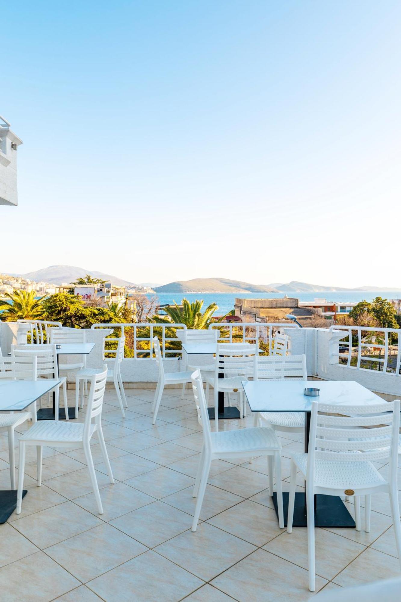 Hotel Myrtai - City Center Sarandë Exterior foto